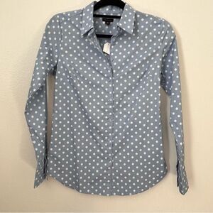 NWT Ann Taylor Shirt Size 0 Blue With Polka Dots Button Front Long Sleeves